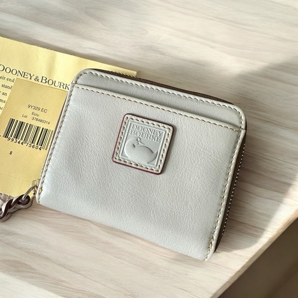 Dooney & Bourke Florentine Leather Zip Around Wallet - Picture 1 of 5